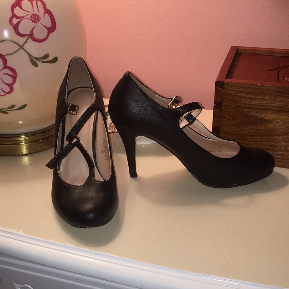 Black T strap heels